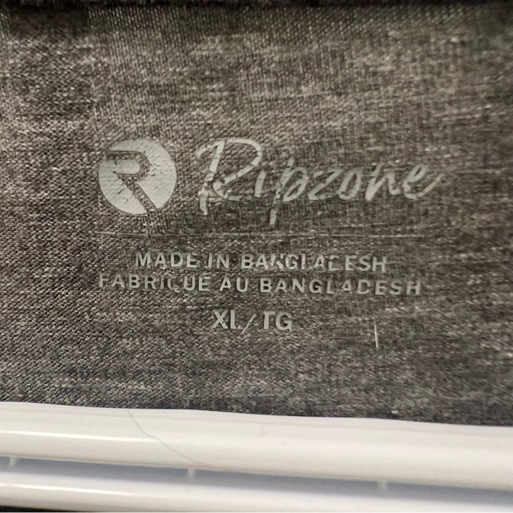 RIPZONE Lightweight Heathered Charcoal & Black Raglan 3/4 Sleeve Shirt | Size XL - Picture 3 of 6